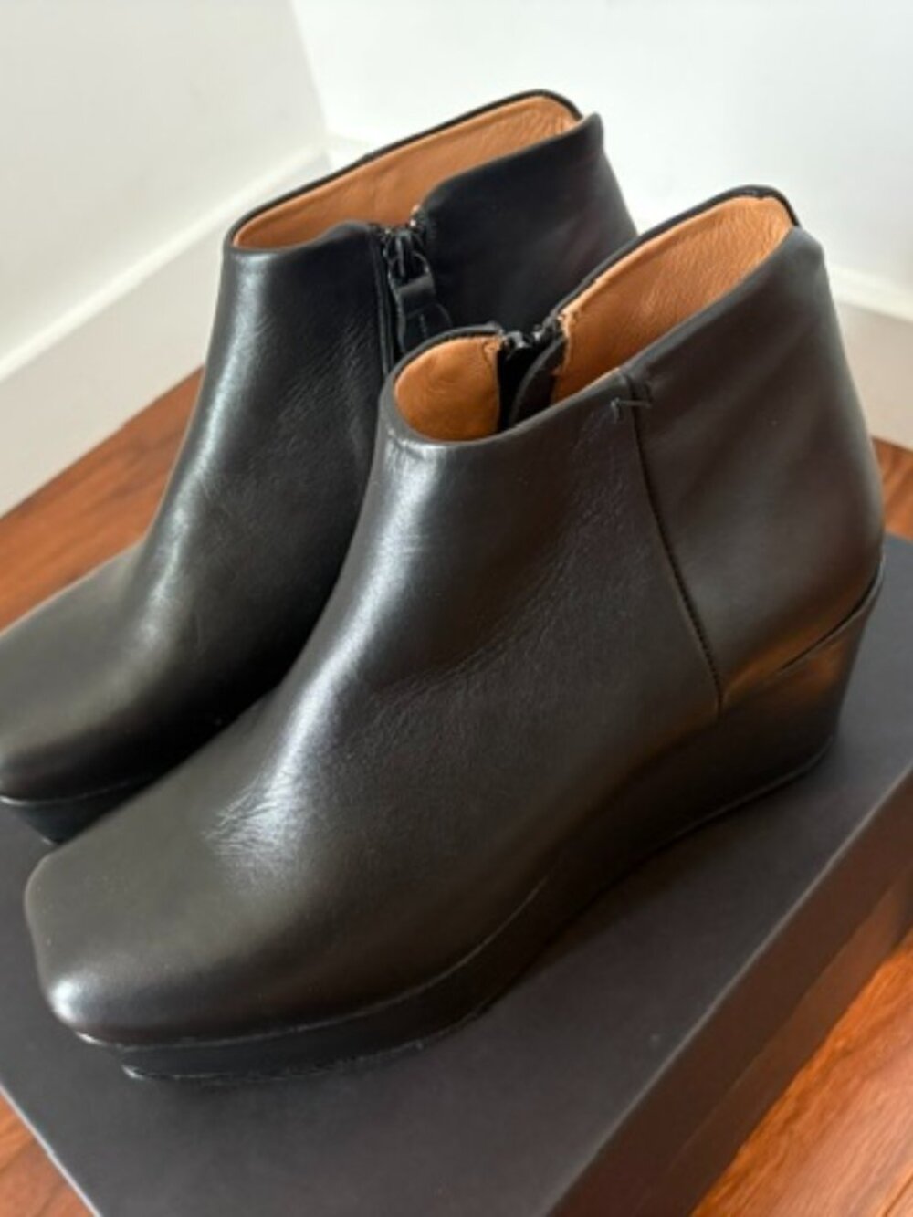 Tracey Neuls Bolan F7 Leather Wedge Side Zip Boots
